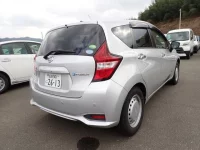 Nissan NOTE лот № 102 оценка 4  с аукциона в Японии 1