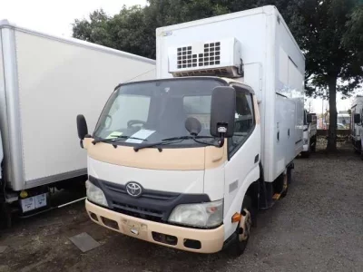 Toyota DYNA  с аукциона в Японии