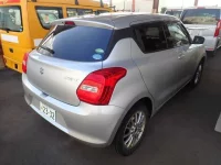 Suzuki SWIFT лот № 109 оценка 3  с аукциона в Японии 1