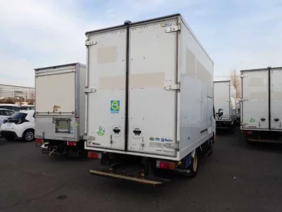 Toyota DYNA  с аукциона в Японии