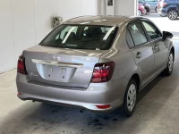 Toyota COROLLA AXIO лот № 3001 оценка 4.5  с аукциона в Японии 1