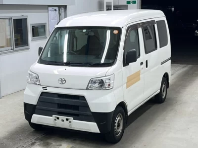 Toyota PIXIS VAN  с аукциона в Японии