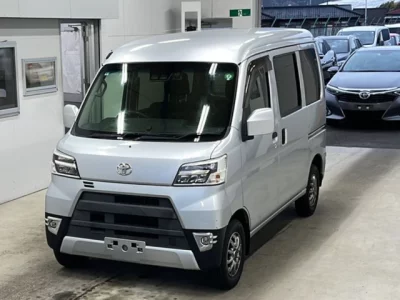 Toyota PIXIS VAN  с аукциона в Японии