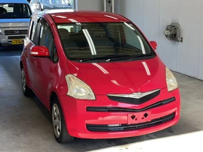 Toyota RACTIS  с аукциона в Японии