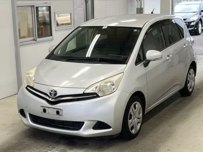 Toyota RACTIS  с аукциона в Японии