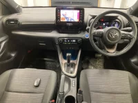 Toyota YARIS лот № 3008 оценка 4  с аукциона в Японии 2