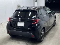 Toyota YARIS лот № 3008 оценка 4  с аукциона в Японии 1