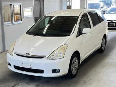 Toyota WISH  с аукциона в Японии