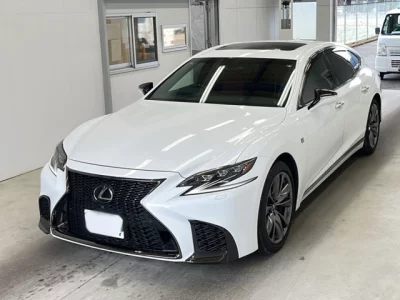 Lexus LS  с аукциона в Японии