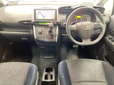 Toyota WISH  с аукциона в Японии