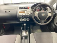 Honda FIT лот № 2015 оценка R  с аукциона в Японии 2