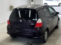 Honda FIT лот № 2015 оценка R  с аукциона в Японии 1