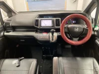 Honda STEP WAGON лот № 3057 оценка R  с аукциона в Японии 2