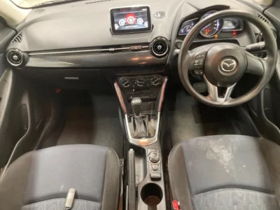Mazda DEMIO  с аукциона в Японии