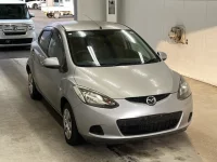 Mazda DEMIO лот № 2132 оценка 3  с аукциона в Японии 3