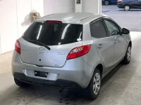 Mazda DEMIO лот № 2132 оценка 3  с аукциона в Японии 1