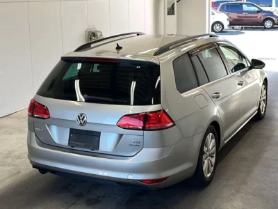 Volkswagen GOLF VARIANT