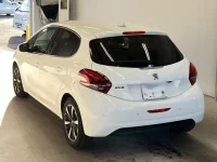 Peugeot 208 лот № 3632 оценка 4.5  с аукциона в Японии 4