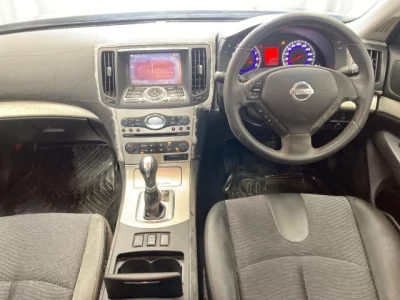 Nissan SKYLINE  с аукциона в Японии