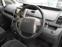 Toyota NOAH лот № 30416 оценка R  с аукциона в Японии 8