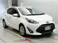 Toyota AQUA лот № 30029 оценка RA  с аукциона в Японии 4