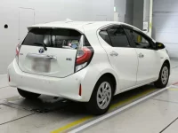 Toyota AQUA лот № 30029 оценка RA  с аукциона в Японии 1