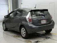 Toyota AQUA лот № 30074 оценка 3  с аукциона в Японии 5