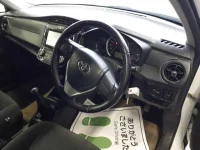 Toyota COROLLA AXIO лот № 30285 оценка R  с аукциона в Японии 8