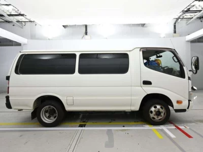Toyota DYNA  с аукциона в Японии