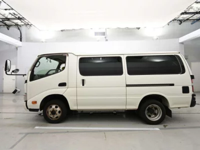 Toyota DYNA  с аукциона в Японии