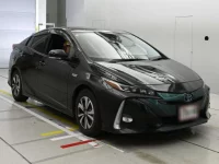 Toyota PRIUS PHV лот № 30141 оценка 4.5  с аукциона в Японии 4