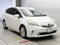 Toyota PRIUS ALPHA лот № 30009 оценка 4  с аукциона в Японии 4