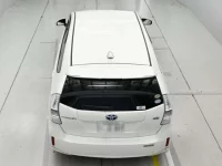 Toyota PRIUS ALPHA лот № 30009 оценка 4  с аукциона в Японии 7