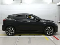 Honda VEZEL лот № 30003 оценка 4  с аукциона в Японии 2