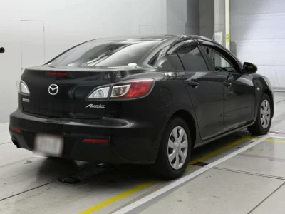 Mazda AXELA  с аукциона в Японии