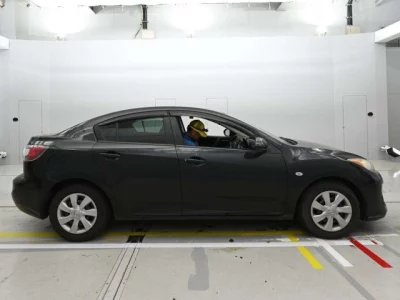 Mazda AXELA  с аукциона в Японии