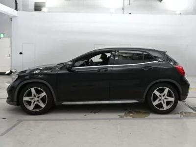 Mercedes-Benz GLA CLASS
