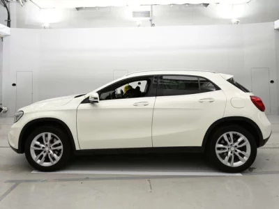 Mercedes-Benz GLA CLASS