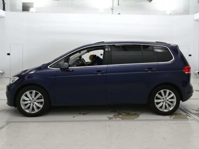 Volkswagen GOLF TOURAN