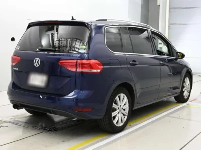Volkswagen GOLF TOURAN