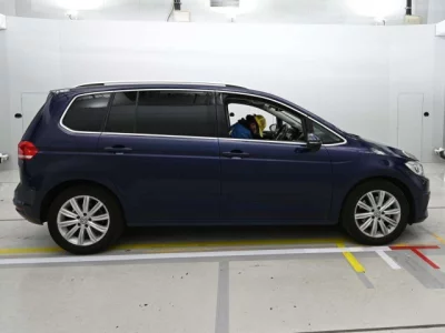 Volkswagen GOLF TOURAN