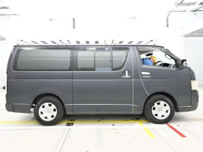 Toyota REGIUS ACE VAN