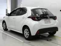 Toyota YARIS лот № 30001 оценка 5  с аукциона в Японии 5