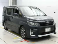 Toyota VOXY лот № 30068 оценка 3.5  с аукциона в Японии 4