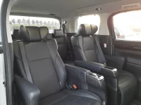 Toyota VELLFIRE лот № 30070 оценка R  с аукциона в Японии 10