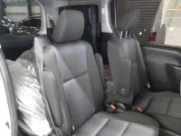 Toyota VOXY лот № 30073 оценка 4  с аукциона в Японии 10