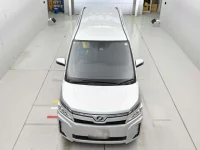 Toyota VOXY лот № 30077 оценка 3.5  с аукциона в Японии 6