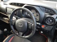 Toyota VITZ лот № 30066 оценка 3.5  с аукциона в Японии 8