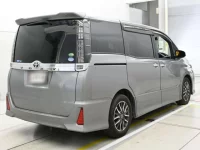 Toyota VOXY лот № 30027 оценка 3  с аукциона в Японии 1