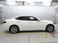 Nissan FUGA лот № 36097 оценка 5  с аукциона в Японии 2